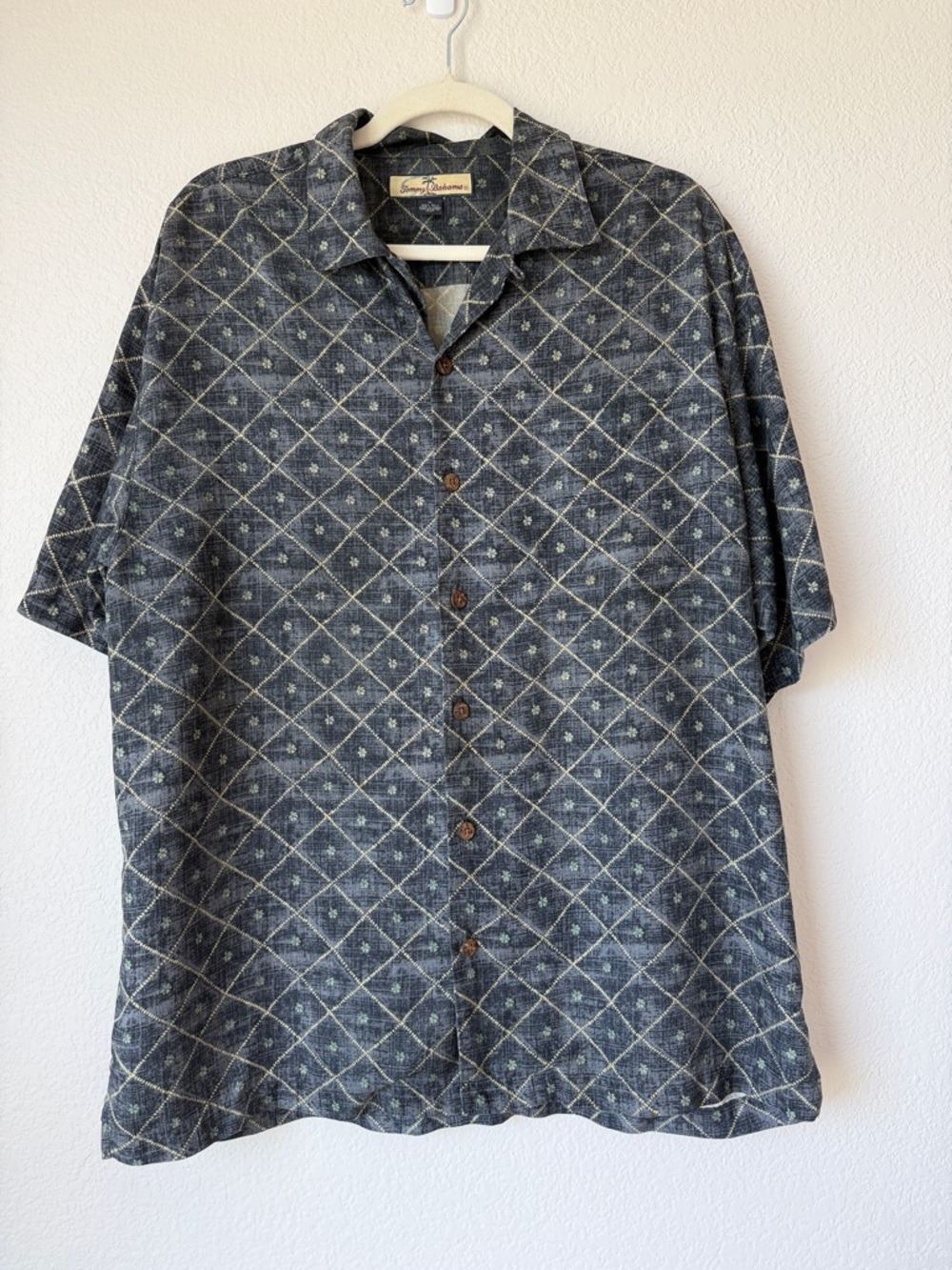 Tommy Bahama Silk Shirt Blue Diamond Print Camp Hawaiian Button M